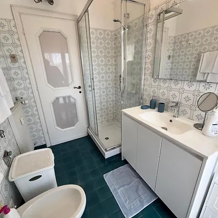 Riviera's Lejlighed Levanto